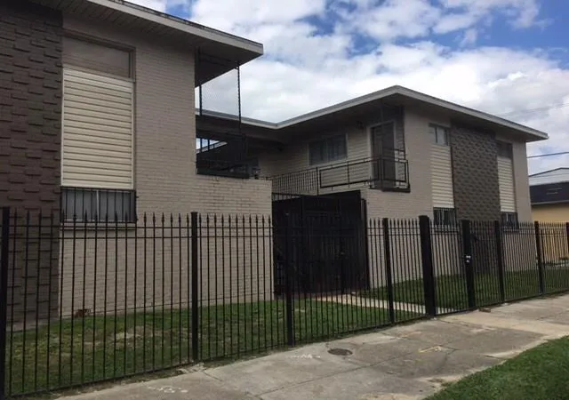 Photo 1 of Condo for sale at 2601 Carondelet St #D, New Orleans, LA 70130 | MLS# 2577118 | Listing updated on 2026-09-16