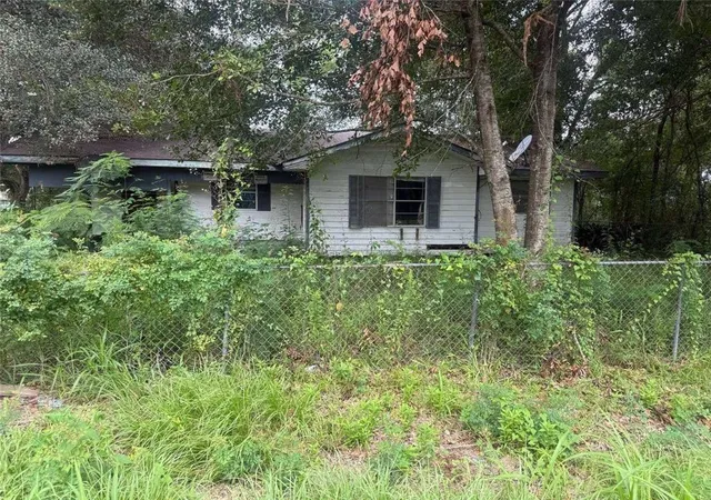 Photo 2 of Single family home for sale at 307 Steward St, New Iberia, LA 70563 | MLS# 2577178 | Listing updated on 2026-09-15
