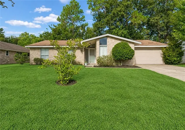 Photo 1 of Single family home for sale at 1443 Briarwood St, Slidell, LA 70458 | MLS# 2576979 | Listing updated on 2026-10-05