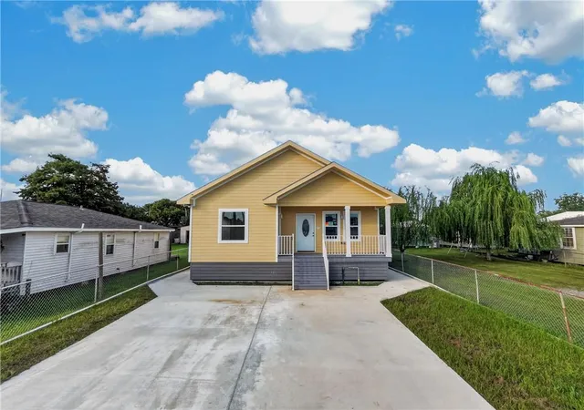 Photo 1 of Single family home for sale at 113 Vic A Pitre Dr, Westwego, LA 70094 | MLS# 2577206 | Listing updated on 2026-09-26