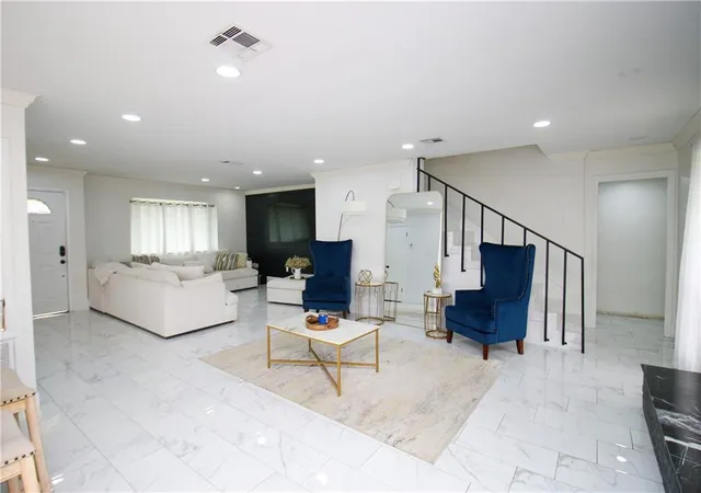 Photo 3 of Single family home for sale at 502 Burgander Dr, Kenner, LA 70065 | MLS# 2577100 | Listing updated on 2026-09-15