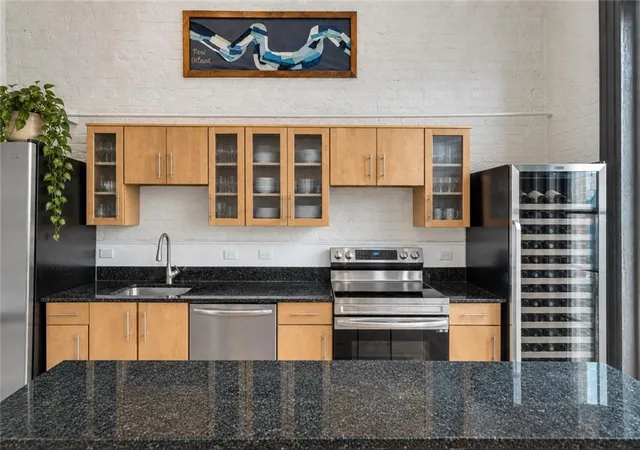 Photo 2 of Condo for sale at 448 Julia St #304, New Orleans, LA 70130 | MLS# 2577022 | Listing updated on 2026-09-25