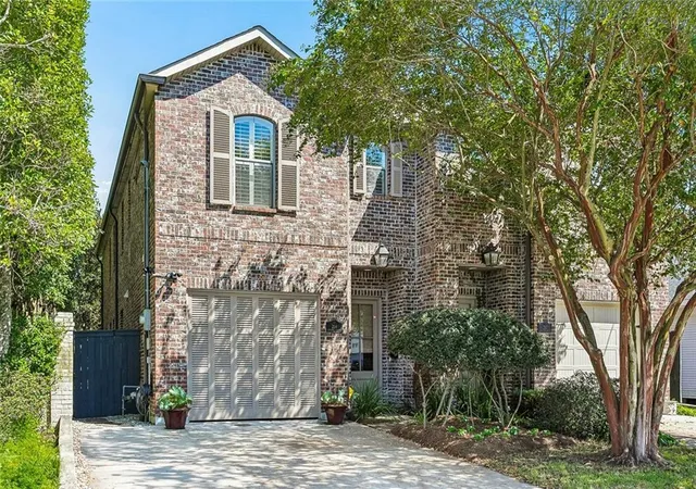 Townhouse for sale at 259 Metairie Hts Ave, Metairie, LA 70001 | MLS# 2576580