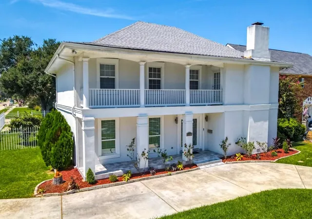 Photo 1 of Single family home for sale at 4400 Cleary Ave, Metairie, LA 70002 | MLS# 2576974 | Listing updated on 2026-10-03