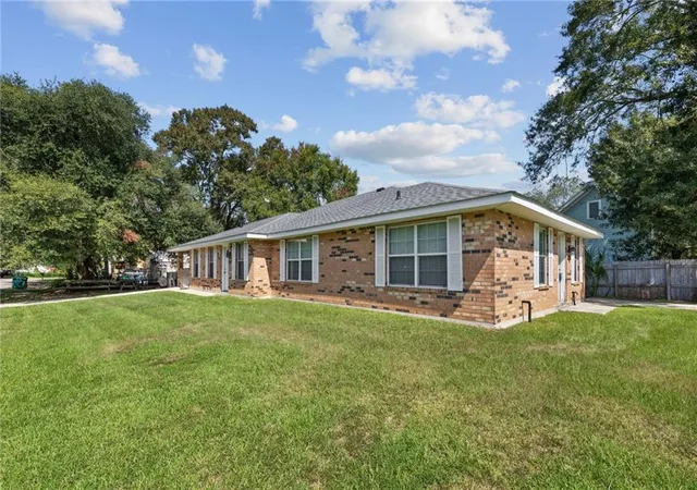 Photo 2 of Multi family home for sale at 2753 College St, Slidell, LA 70458 | MLS# 2575822 | Listing updated on 2026-10-04