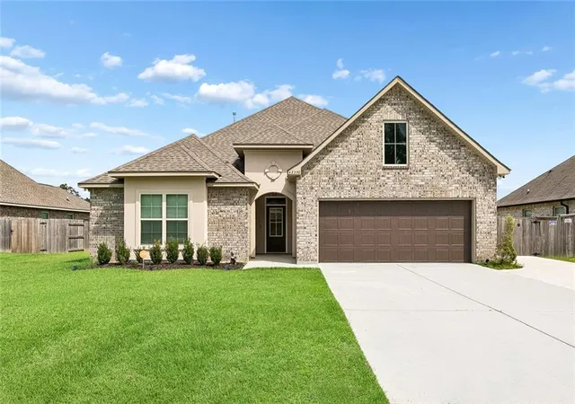 Photo 1 of Single family home for sale at 42390 Saltgrass Dr, Ponchatoula, LA 70454 | MLS# 2577268 | Listing updated on 2026-09-15