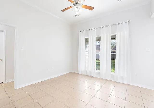 Photo 2 of Single family home for sale at 106 Bryant St, Madisonville, LA 70447 | MLS# 2575884 | Listing updated on 2026-09-15