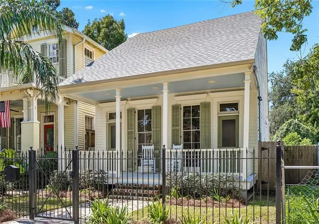Photo 1 of Single family home for sale at 8418 Freret St, New Orleans, LA 70118 | MLS# 2577096 | Listing updated on 2026-09-26