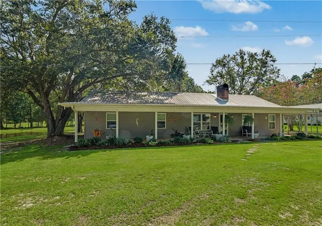 Photo 2 of Sale Pending at 79504 Fitzgerald Church Rd, Covington, LA 70435 | MLS# 2577160 | Listing updated on 2026-09-19