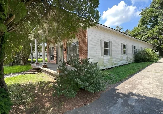 Photo 3 of Single family home for sale at 32540 Mayor Maurice Brown St, White Castle, LA 70788 | MLS# 2577370 | Listing updated on 2026-09-18