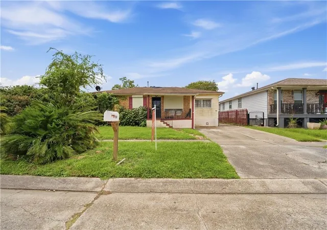 Photo 2 of Single family home for sale at 2089 Lincolnshire Dr, Marrero, LA 70072 | MLS# 2576917 | Listing updated on 2026-10-06
