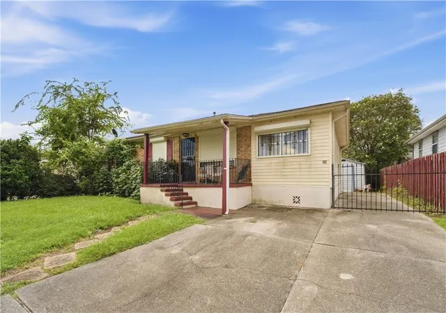 Single family home for sale at 2089 Lincolnshire Dr, Marrero, LA 70072 | MLS# 2576917 | Listing updated on 2026-10-06