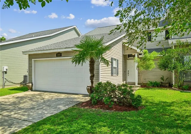 Townhouse for sale at 1769 Marina Dr, Slidell, LA 70458 | MLS# 2577067