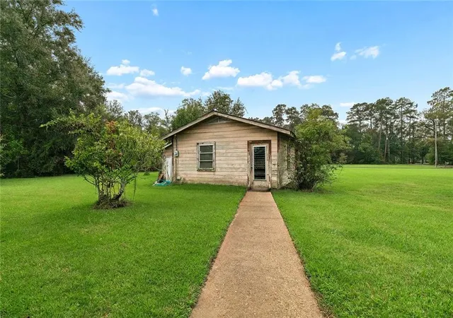 Photo 3 of Single family home for sale at 40490 Drude Rd, Ponchatoula, LA 70454 | MLS# 2577441 | Listing updated on 2026-09-16