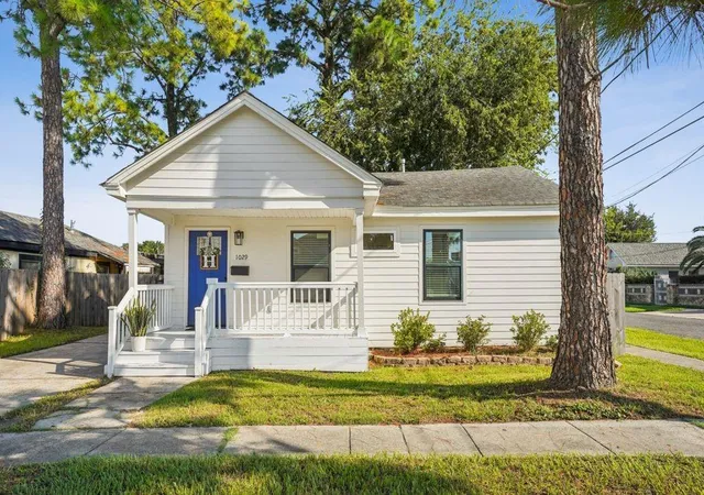 Single family home for sale at 1029 Kepler St, Gretna, LA 70053 | MLS# 2577442