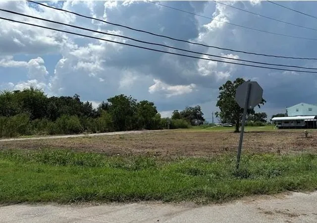 Photo 1 of Land for sale at 3213 St Bernard Pkwy, St Bernard, LA 70085 | MLS# 2577447 | Listing updated on 2026-09-16
