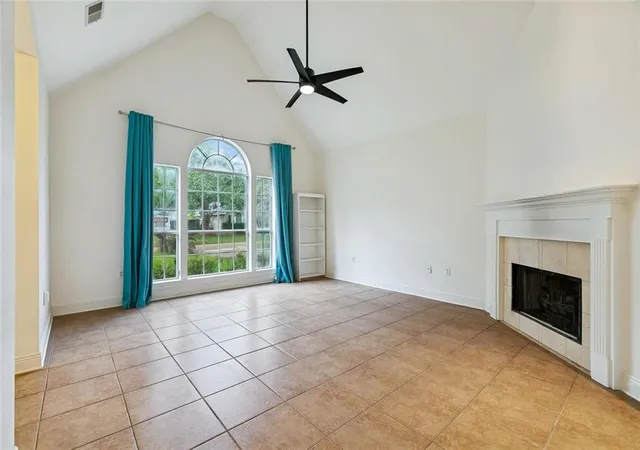 Photo 3 of Single family home for sale at 557 Lane St, Mandeville, LA 70448 | MLS# 2575999 | Listing updated on 2026-09-16