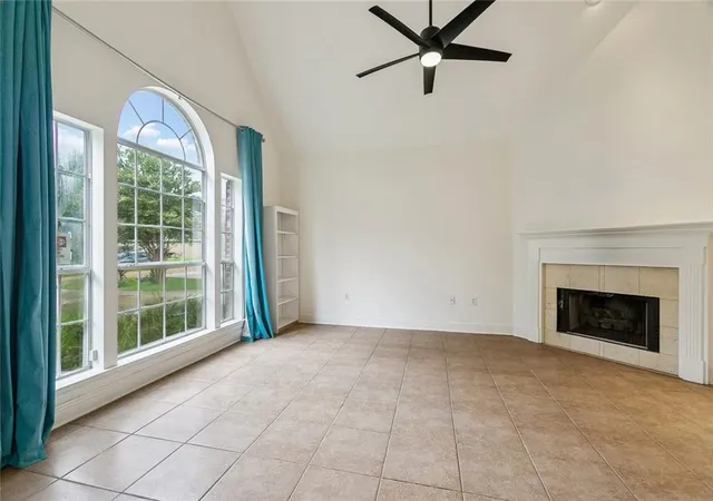 Photo 4 of Single family home for sale at 557 Lane St, Mandeville, LA 70448 | MLS# 2575999 | Listing updated on 2026-09-16