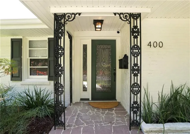 Photo 3 of Sale Pending at 400 Turquoise St, New Orleans, LA 70124 | MLS# 2577539 | Listing updated on 2026-09-16