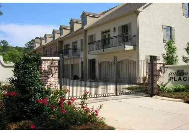Condo for sale at 827 Autumn Pl #202, Mandeville, LA 70471 | MLS# 2577530