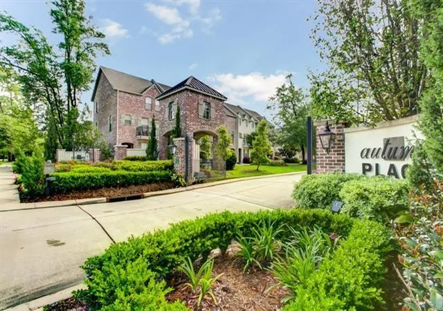 Photo 3 of Condo for sale at 827 Autumn Pl #202, Mandeville, LA 70471 | MLS# 2577530 | Listing updated on 2026-09-17