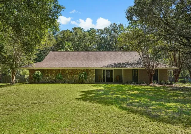 Photo 1 of Single family home for sale at 1740 Goodyear Dr, Bogalusa, LA 70427 | MLS# 2576750 | Listing updated on 2026-09-16