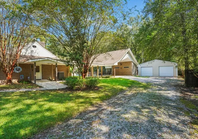 Photo 3 of Single family home for sale at 1740 Goodyear Dr, Bogalusa, LA 70427 | MLS# 2576750 | Listing updated on 2026-09-16