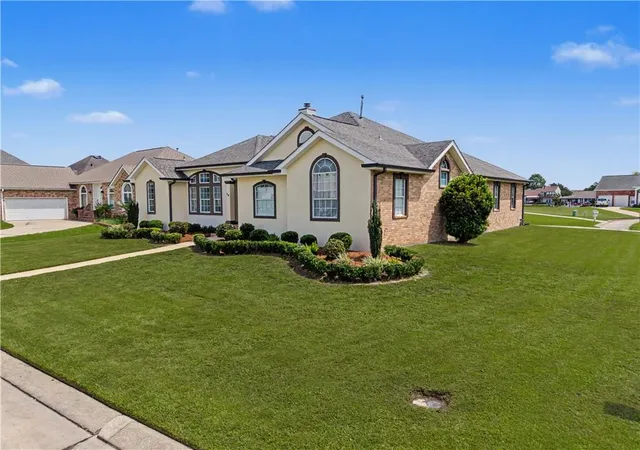 Photo 3 of Single family home for sale at 23 Inlet Dr, Slidell, LA 70458 | MLS# 2576908 | Listing updated on 2026-09-16