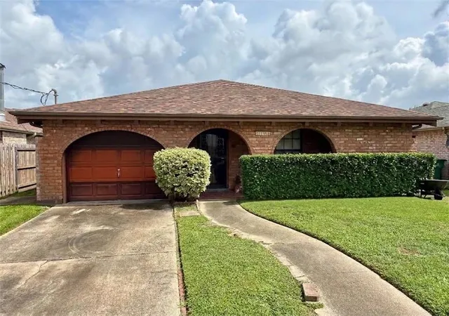 Photo 1 of Single family home for sale at 1701 Highland Ave, Metairie, LA 70001 | MLS# 2577255 | Listing updated on 2026-09-27