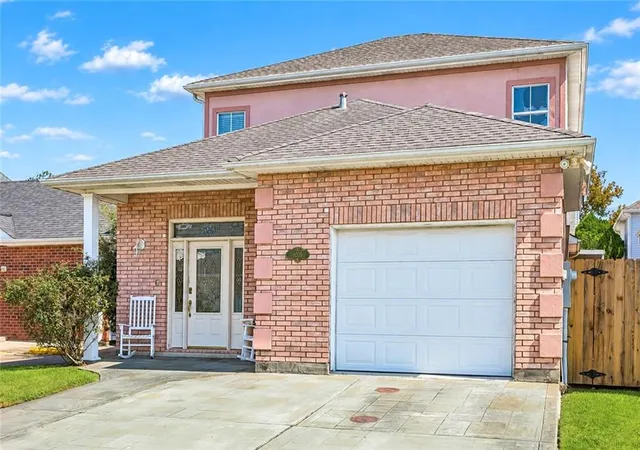 Photo 1 of Single family home for sale at 1008 Chateau Lafitte Dr, Kenner, LA 70065 | MLS# 2577579 | Listing updated on 2026-09-17