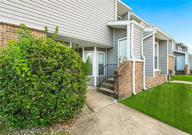 Photo 1 of Condo for sale at 120 Avant Garde Cir #120, Kenner, LA 70065 | MLS# 2577550 | Listing updated on 2026-09-17