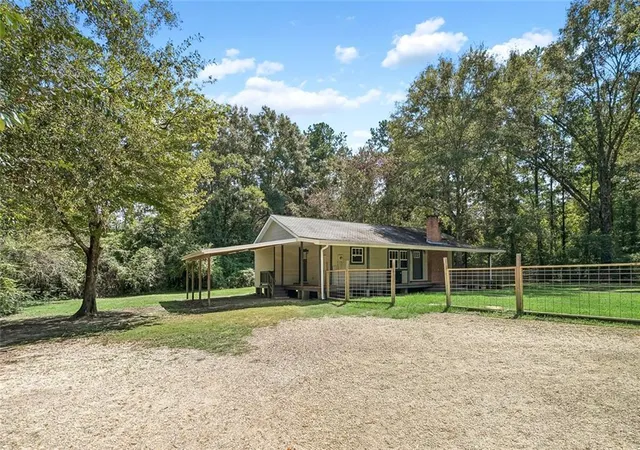 Photo 3 of Single family home for sale at 82440 City Limits Rd, Folsom, LA 70437 | MLS# 2577621 | Listing updated on 2026-09-17