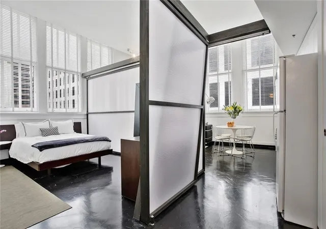 Photo 2 of Condo for sale at 334 Carondelet St #404, New Orleans, LA 70130 | MLS# 2577588 | Listing updated on 2026-09-19