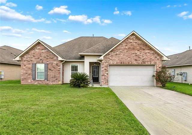 Single family home for sale at 20489 Kensington Row, Hammond, LA 70401 | MLS# 2577642