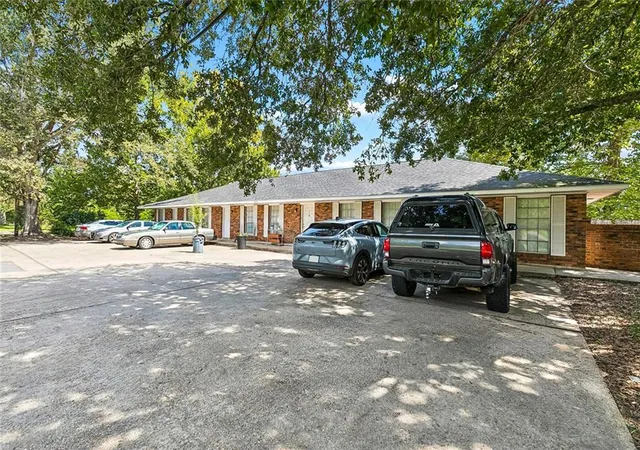 Photo 2 of Multi family home for sale at 46458 N Cherry St, Hammond, LA 70401 | MLS# 2577473 | Listing updated on 2026-09-17