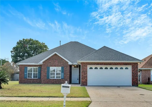 Photo 1 of Single family home for sale at 1712 Caitlin Ct, Marrero, LA 70072 | MLS# 2575522 | Listing updated on 2026-09-28