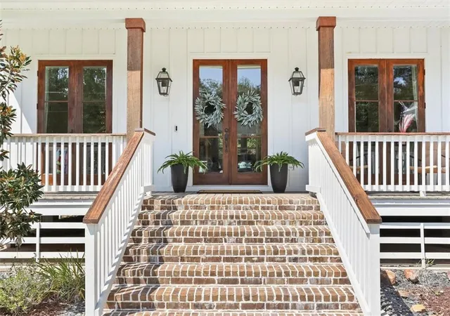 Photo 3 of Single family home for sale at 67147 Montaigne St, Mandeville, LA 70471 | MLS# 2577558 | Listing updated on 2026-09-19