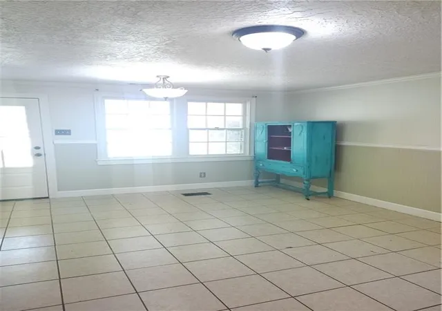Photo 3 of Single family home for sale at 1475 Neches St, Bogalusa, LA 70427 | MLS# 2577106 | Listing updated on 2026-09-22