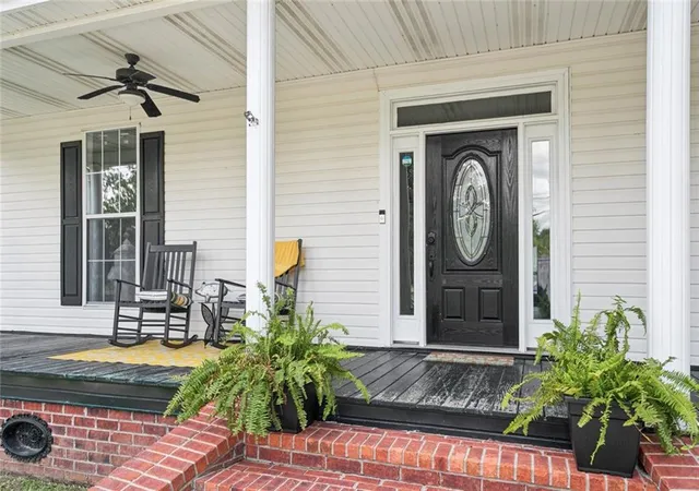 Photo 3 of Single family home for sale at 1512 Sunset Dr, Bogalusa, LA 70427 | MLS# 2577745 | Listing updated on 2026-09-17