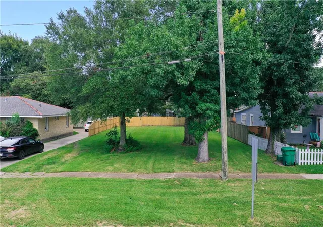 Photo 2 of Land for sale at 207 Transcontinental Dr, Metairie, LA 70001 | MLS# 2577760 | Listing updated on 2026-09-18