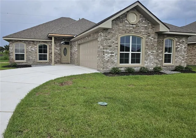 Photo 1 of Single family home for sale at 745 Rue St Michael, Terrytown, LA 70056 | MLS# 2577660 | Listing updated on 2026-09-25