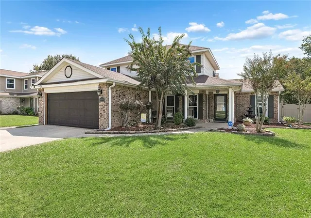 Photo 1 of Single family home for sale at 110 Honeywood Dr, Slidell, LA 70461 | MLS# 2577765 | Listing updated on 2026-10-04