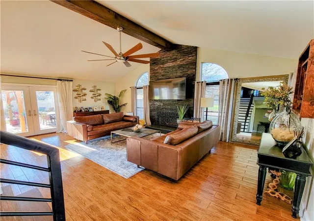 Photo 3 of Single family home for sale at 110 Honeywood Dr, Slidell, LA 70461 | MLS# 2577765 | Listing updated on 2026-10-04