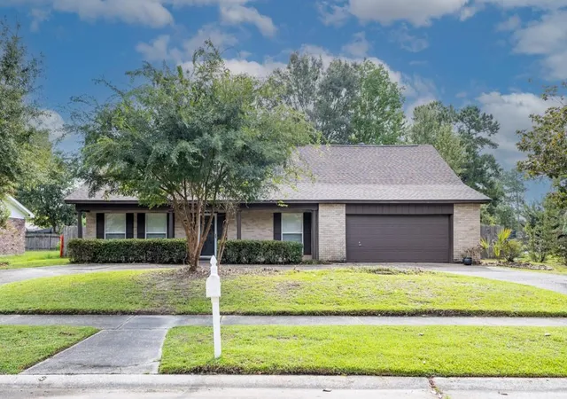 Photo 1 of Single family home for sale at 1565 Wildwood Ln, Slidell, LA 70458 | MLS# 2577516 | Listing updated on 2026-09-21