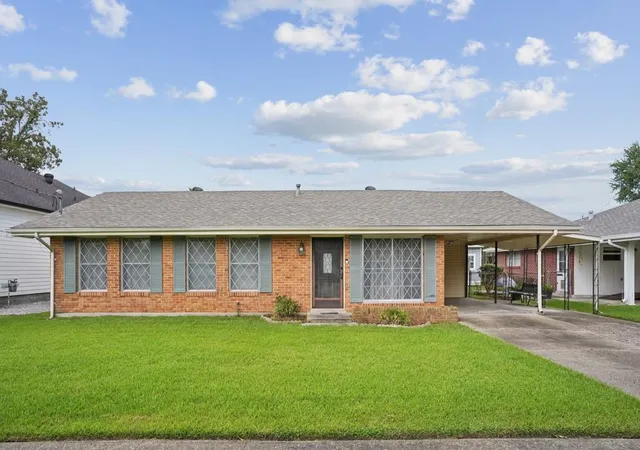 Photo 1 of Single family home for sale at 116 Elizabeth Ave, River Ridge, LA 70123 | MLS# 2577400 | Listing updated on 2026-09-18