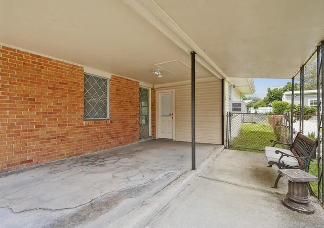 Photo 3 of Single family home for sale at 116 Elizabeth Ave, River Ridge, LA 70123 | MLS# 2577400 | Listing updated on 2026-09-18