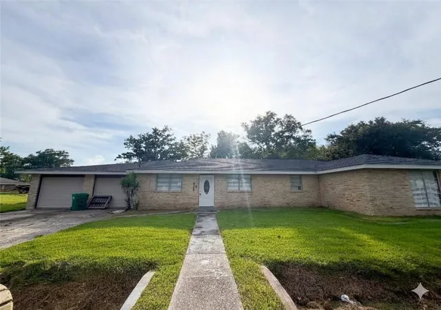 Photo 2 of Single family home for sale at 347 Ash St, Hahnville, LA 70057 | MLS# 2577639 | Listing updated on 2026-09-18