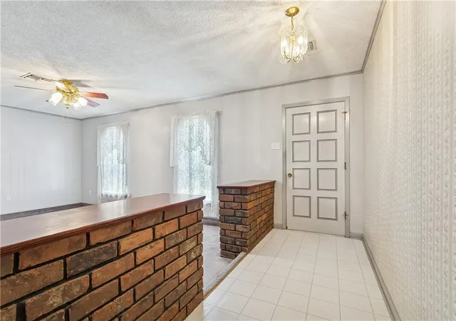 Photo 3 of Sale Pending at 1104 Candelight Dr, Marrero, LA 70072 | MLS# 2570690 | Listing updated on 2026-10-06