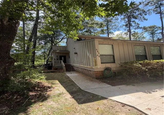Photo 2 of Sale Pending at 665 N Beau Chene Dr #26, Mandeville, LA 70471 | MLS# 2577657 | Listing updated on 2026-09-29