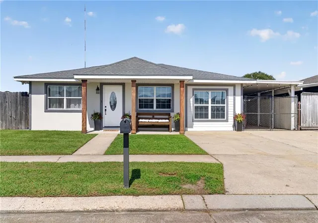 Photo 1 of Single family home for sale at 3512 Decomine Dr, Chalmette, LA 70043 | MLS# 2577678 | Listing updated on 2026-10-05